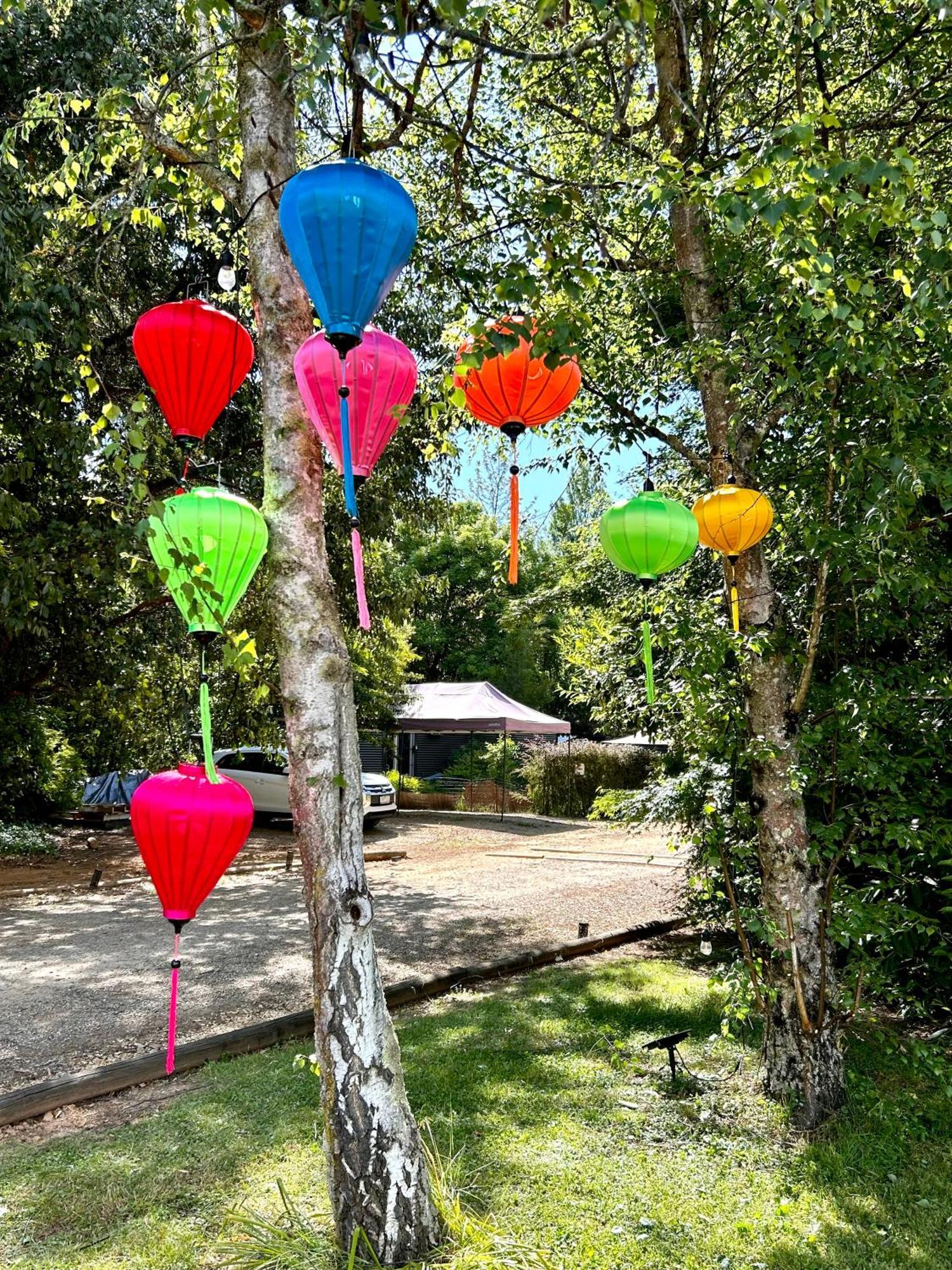 Adina Lodge Holiday Apartments Bright Eksteriør bilde